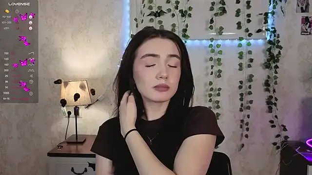 Freechat RenownedMister on StripChat