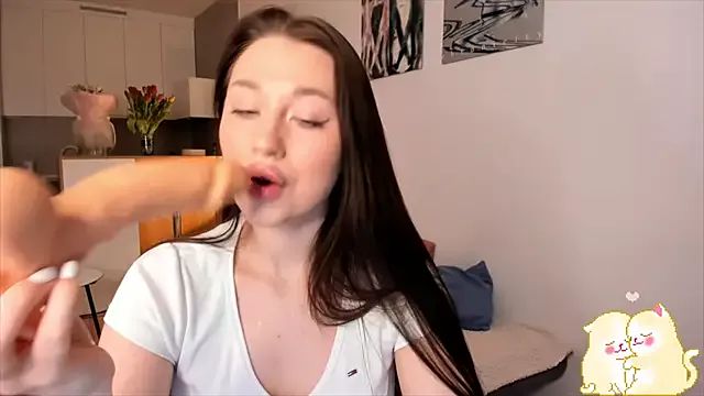Reynesma_Ston from StripChat is Freechat