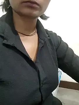 Rinki_hoty from StripChat is Freechat