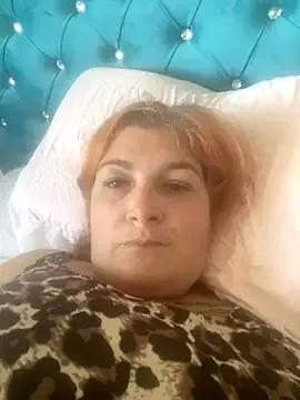 Risque-Rosie from StripChat is Freechat