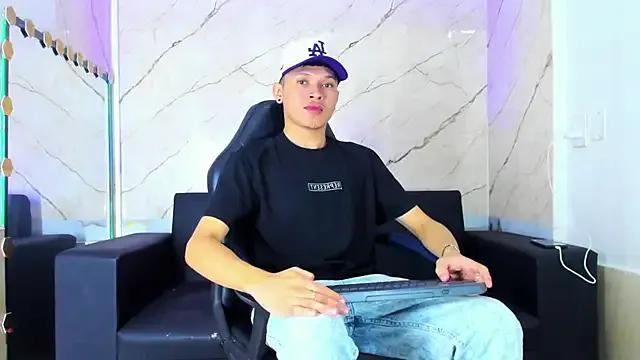 robertsmith_1 from StripChat is Freechat