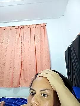 RoseVicky1 from StripChat is Freechat