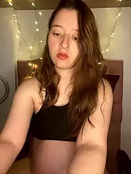 Rosilovee from StripChat is Freechat