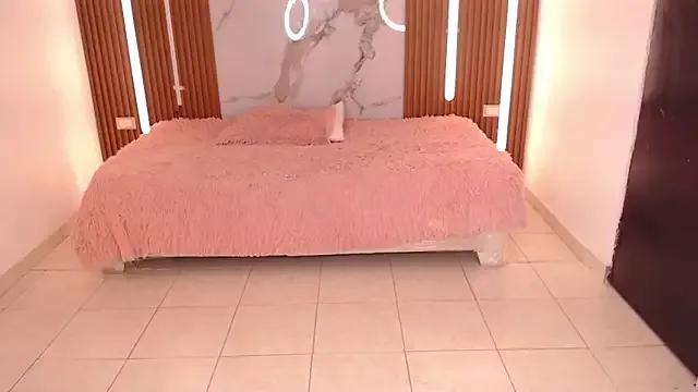 rosselyn_ from StripChat is Freechat