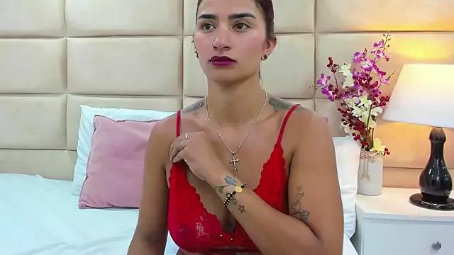 RoxannaFox from StripChat is Freechat