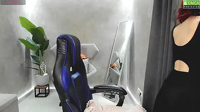 Roxy_foxi from StripChat is Freechat