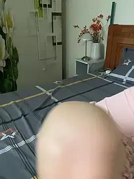 Try girls webcam shows. Sweet cute Free Performers.