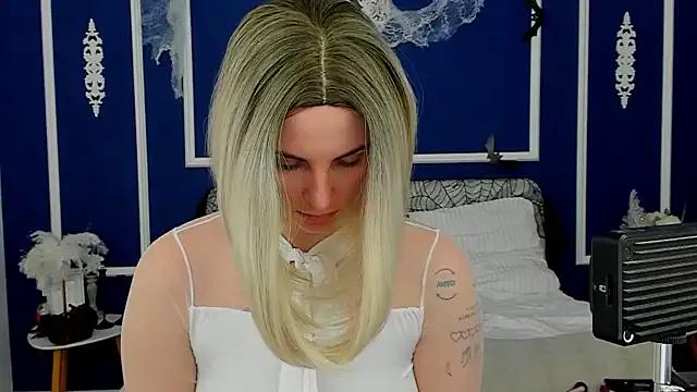 SabrinaRayX from StripChat is Freechat