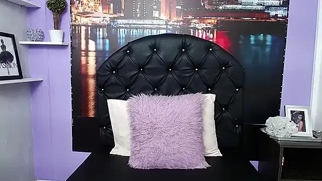 SabrinaRoux from StripChat is Freechat