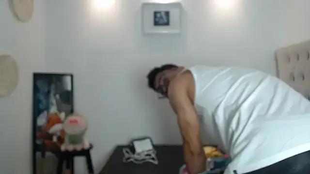 SalvadorFit from StripChat is Freechat