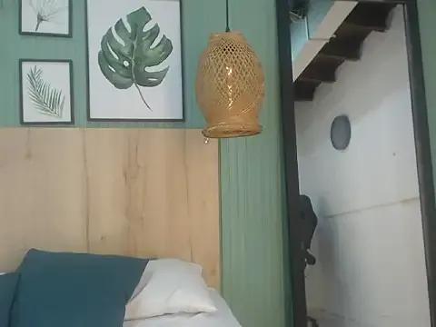 samanta_dream9 from StripChat is Freechat