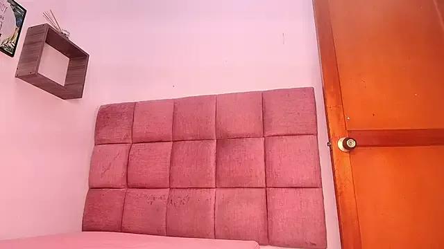 Try girls webcam shows. Sweet cute Free Performers.