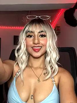 Samara_SaenzV from StripChat is Freechat