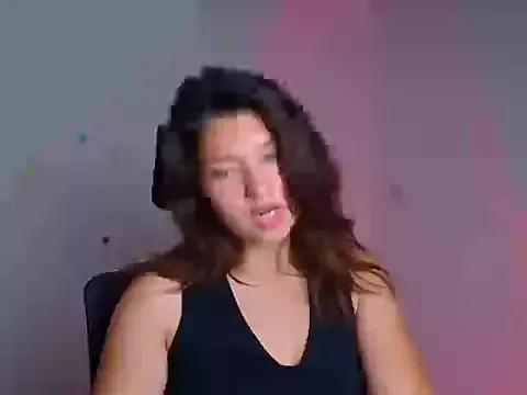 Sandra_Curly from StripChat is Freechat