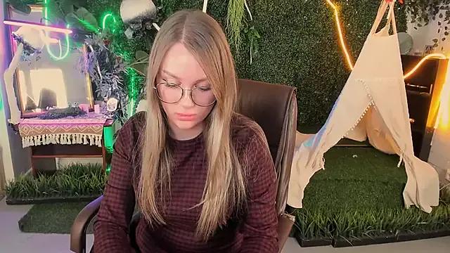 Try girls webcam shows. Sweet cute Free Performers.