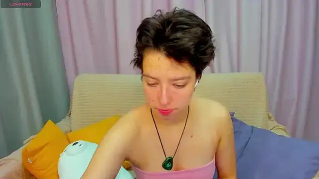 Sara_Frayer from StripChat is Freechat