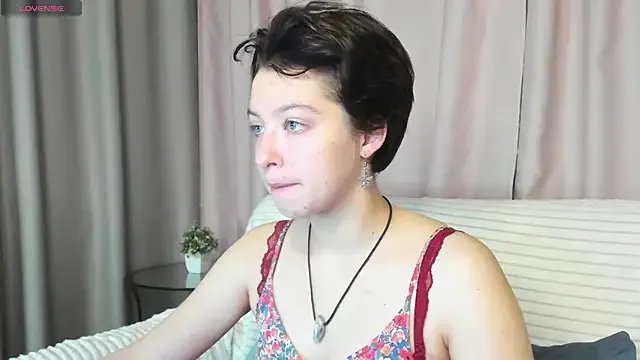 Freechat Sara_Frayer on StripChat