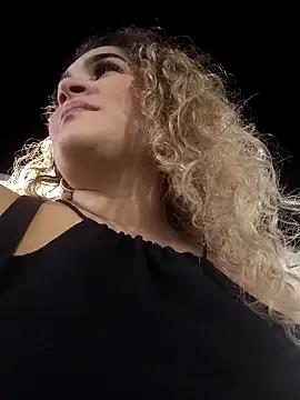 Sara_smiiith211 from StripChat