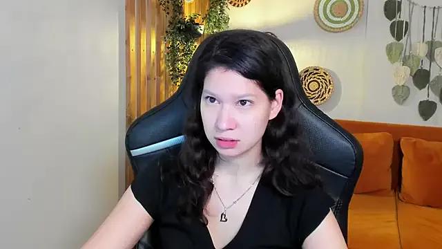 SaraDenars from StripChat is Freechat