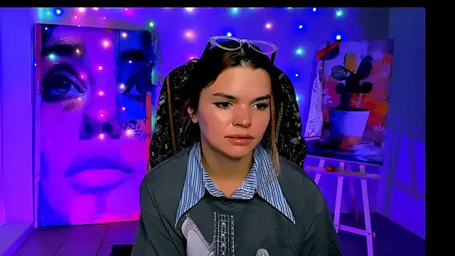 SaraGolben from StripChat is Freechat