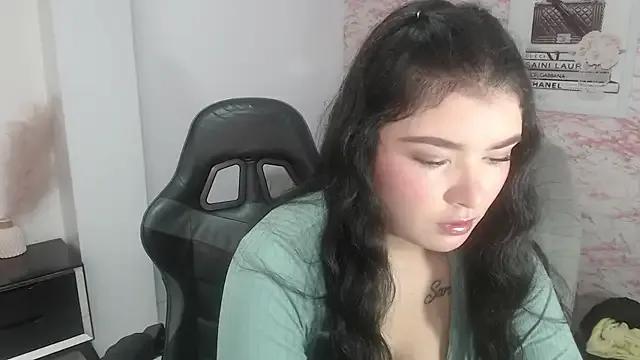 sarah_rouse_t_ from StripChat is Freechat