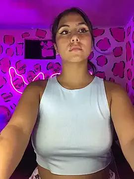 SarahCute14 from StripChat