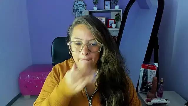 SaraThomso from StripChat