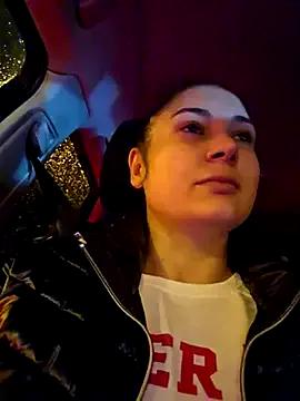 SaraViss20 from StripChat is Freechat