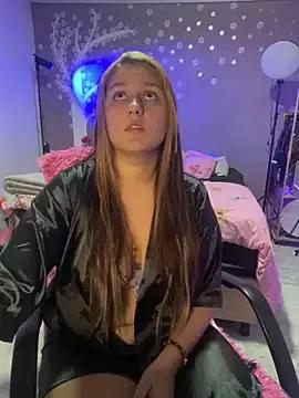 saraygomez_thequeensquirt from StripChat is Freechat