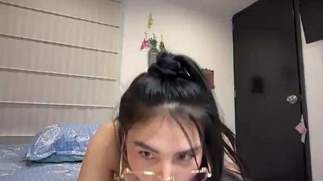 sasha_jonne from StripChat is Freechat