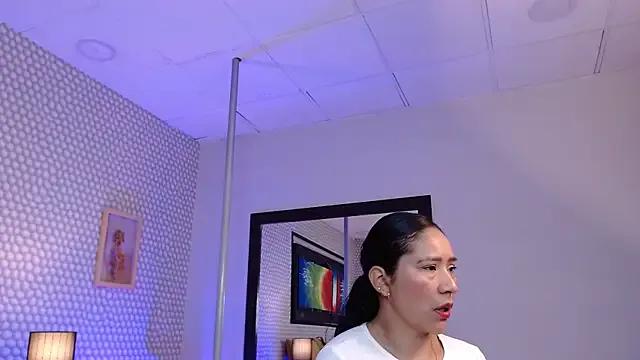 SashaaVixen from StripChat is Freechat