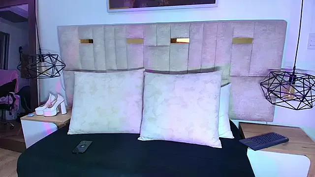Scarlett_Vegaa from StripChat