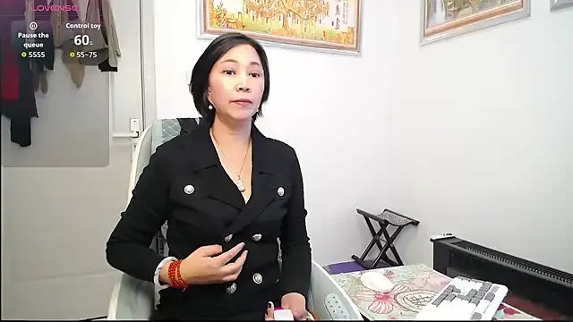 Freechat selinajuan on StripChat