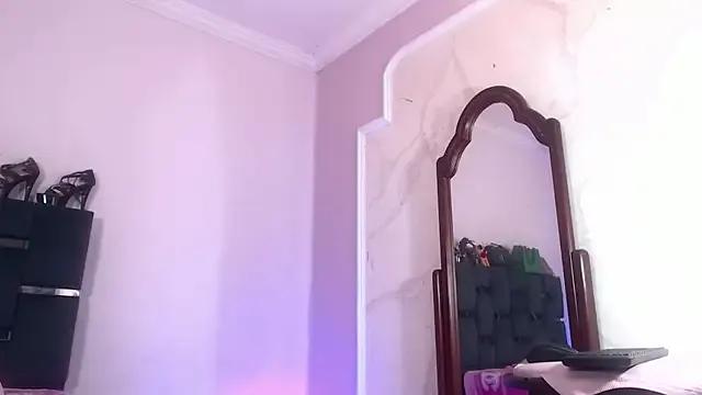 sexy-luna-star-ts from StripChat is Freechat