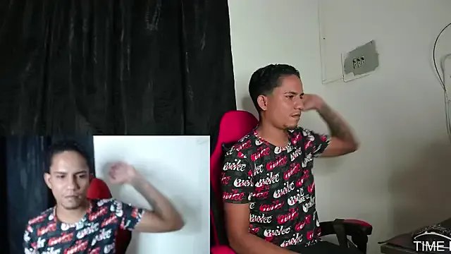 Private sexy_latinas_69 on StripChat