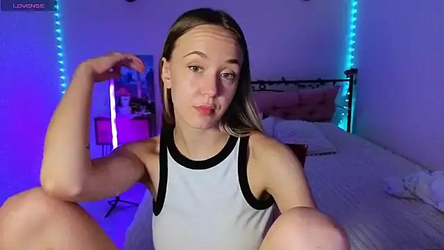 Try girls webcam shows. Sweet cute Free Performers.
