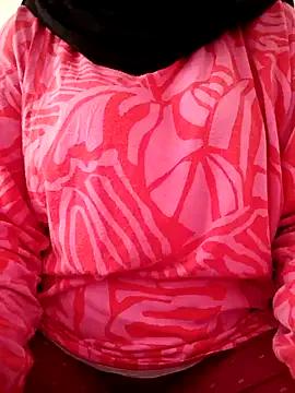 sexyturbanli from StripChat is Freechat