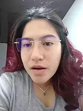 sharitgold from StripChat is Freechat