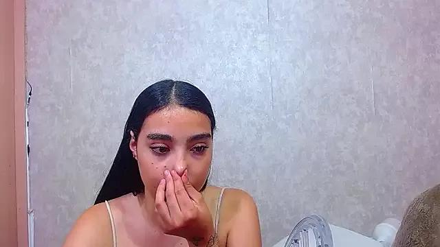 sharlo_rooss from StripChat is Freechat