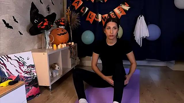 SharonStormy from StripChat is Freechat