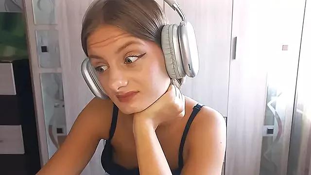 Try girls webcam shows. Sweet cute Free Performers.
