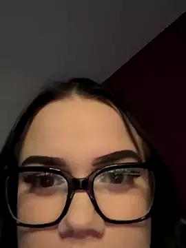 Shellybttn_ from StripChat is Freechat
