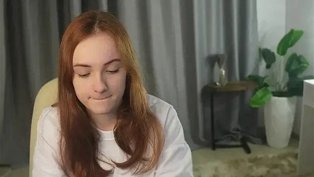 SheriseHartzo from StripChat is Freechat