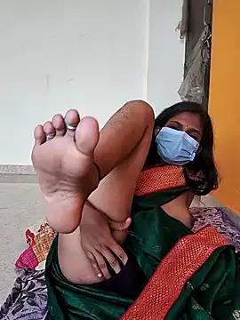 Shivani2002 from StripChat is Freechat