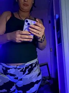 shortywidaphatty from StripChat is Freechat