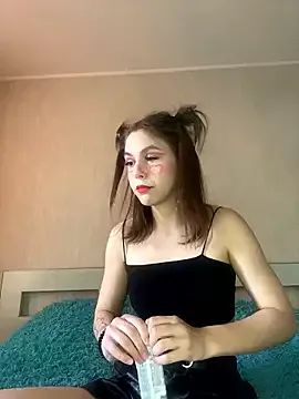 Shy_Caramel from StripChat is Freechat