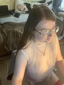 Sienna-Cow from StripChat is Freechat