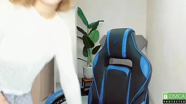 Try girls webcam shows. Sweet cute Free Performers.