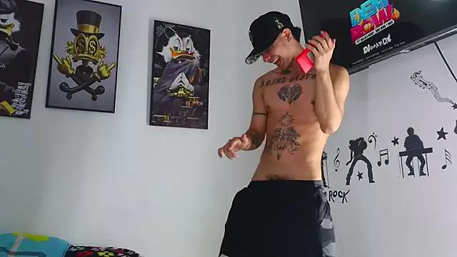 Skartoliver from StripChat is Freechat
