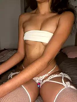 skinnydoll1017 from StripChat is Freechat